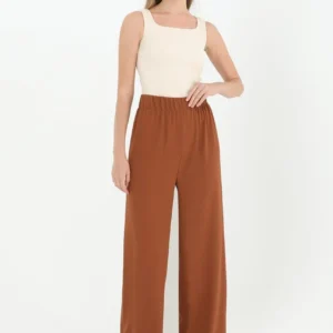 Pantalon large, élastique , couleur marron ou blanc ou beige nude