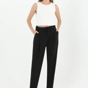 Pantalon noir forme carotte